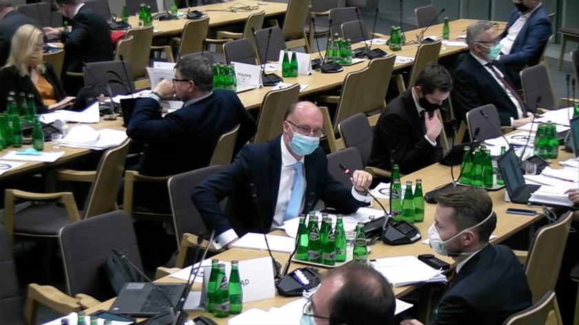 Tak zmieniano przepisy dotyczące polskich wiz. Relacja reportera TVN24 Sebastiana Napieraja 