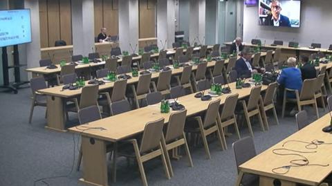 Posłowie za dużymi podwyżkami poselskich pensji