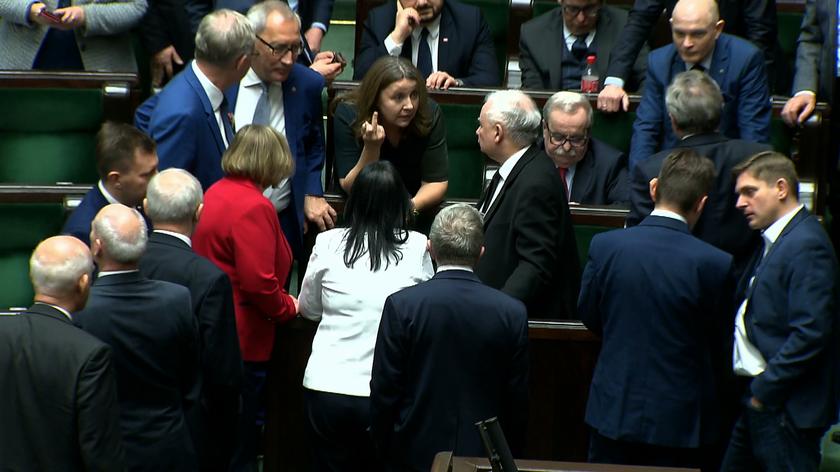 Joanna Lichocka tłumaczyła się z gestu pokazanego w Sejmie