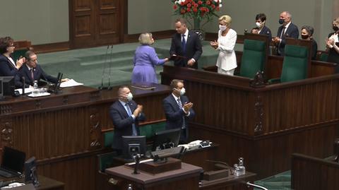 Wanda Nowicka wręczyła list prezydentowi Andrzejowi Dudzie