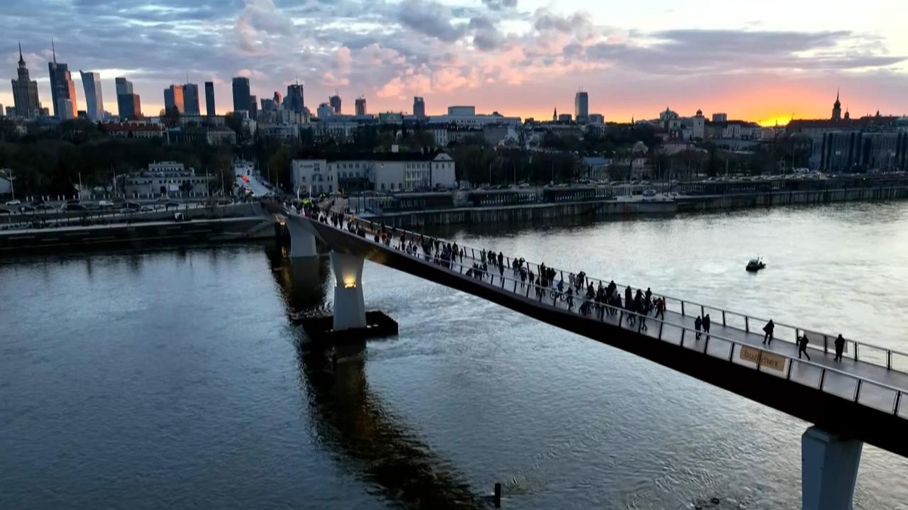 Policzyli, ile osób było na nowym warszawskim moście