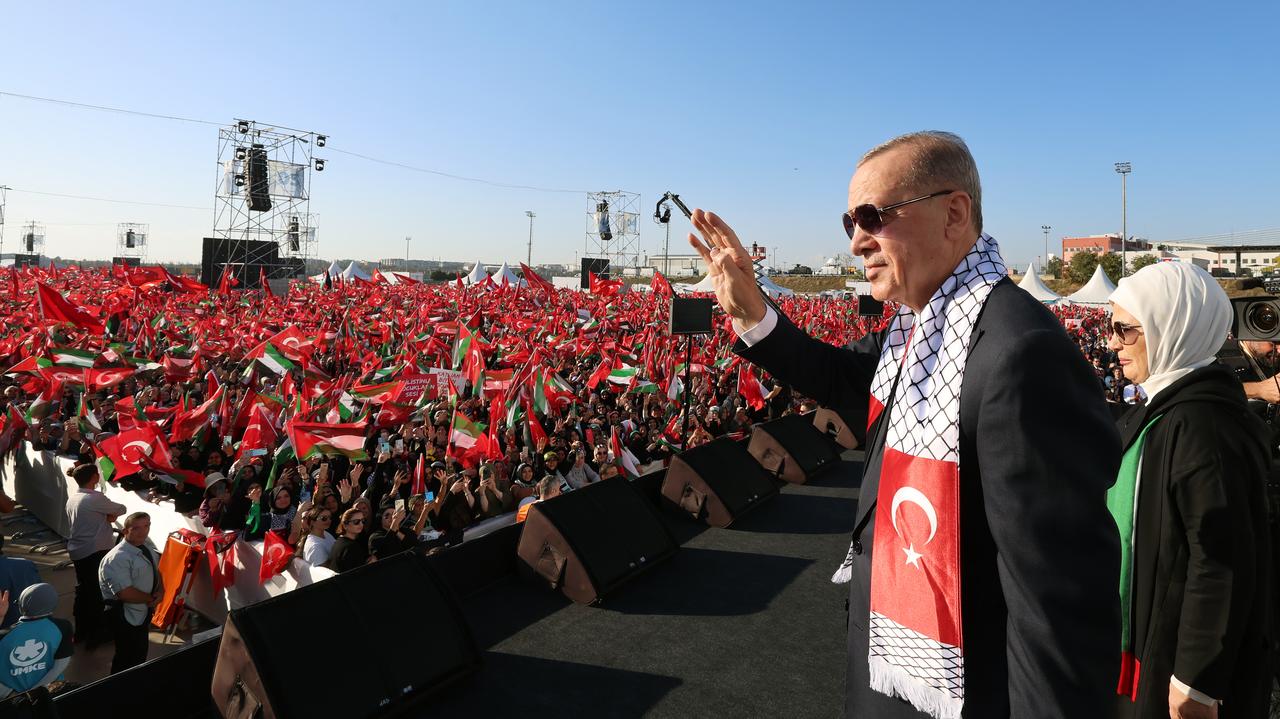 Turcia-Israel.  Erdogan acuză Israelul de comiterea de crime de război, ceea ce îi alungă pe unii diplomați din Ankara