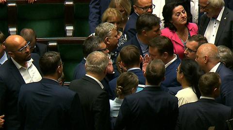 Zamieszanie w Sejmie po słowach Jarosława Kaczyńskiego