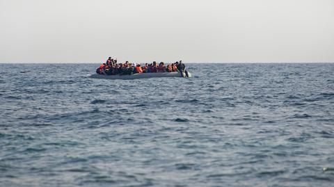 Migranci z Bliskiego Wschodu zmierzają do Europy. Wideo archiwalne