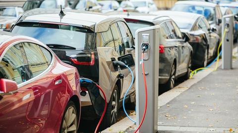 Elektryki kontra spalinowe