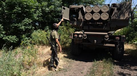 Ukraiński sztab: ze zdobycznego sprzętu rosyjskiego żołnierze wykonali system artyleryjski. Nagranie