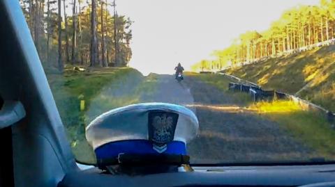 Policjanci zatrzymali po pościgu motocyklistę