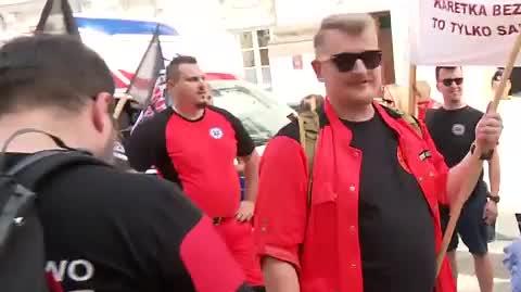 Polish paramedics staged protests demanding better pay
