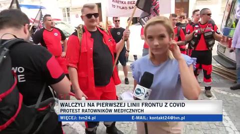 Polish paramedics staged protests demanding better pay