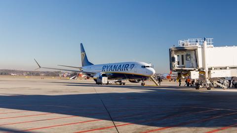 ryanair shutterstock_2117642000