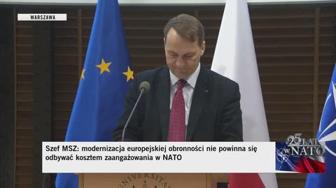 Sikorski: świat jest dziś bardziej niebezpieczny niż był 25 lat temu