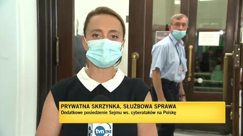 Minister Michał Dworczyk avoids questions from TVN24 reporter