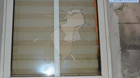 Wandal rzucał kamieniami w okna mieszkania w Legnicy