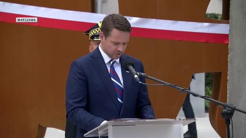 Rafał Trzaskowski podczas odsłonięcia pomnika Solidarności w Warszawie
