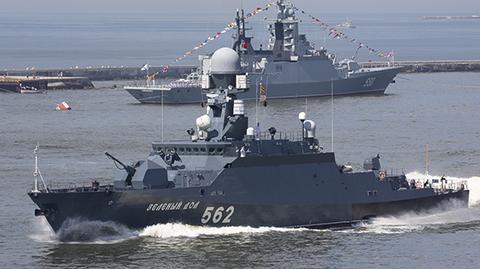 Rosyjskie okręty na Morzu Bałtyckim. Nagranie archiwalne  