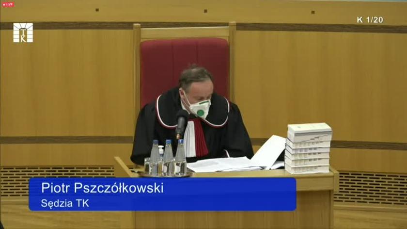 Sędzia Pszczółkowski: Trybunał nakłada na kobiety obowiązek postawy heroicznej