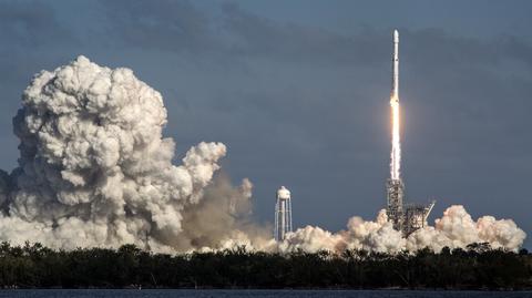 Falcon Heavy wystartowała w stronę Marsa