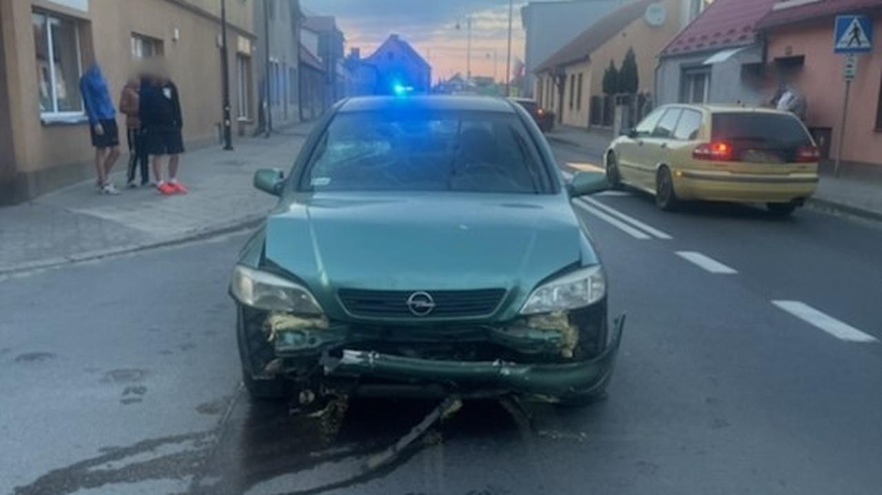 O włos od tragedii. Pijana spowodowała kolizję przed przejściem dla pieszych