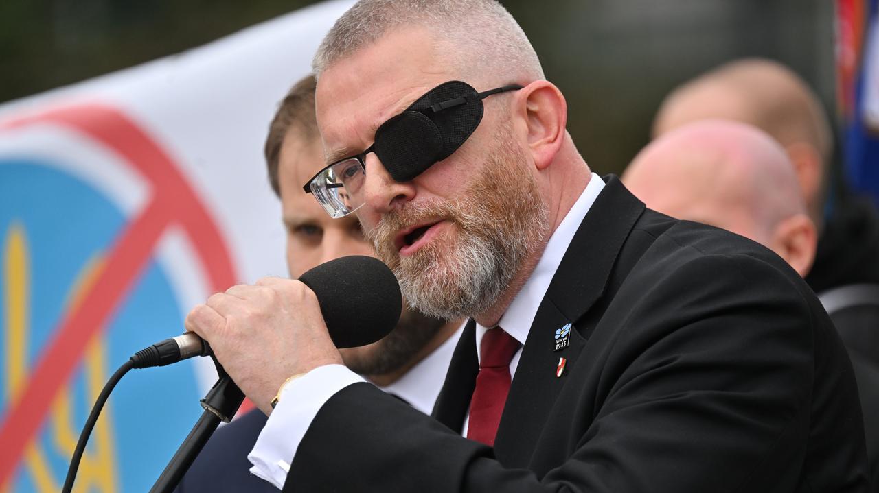 Grzegorz Braun usłyszał zarzuty czterech przestępstw z wiosny ubiegłego roku