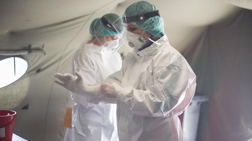 Ponad 700 nowych przypadków koronawirusa, 18 osób nie żyje