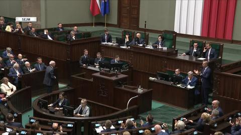 Macierewicz: raport NIAR jest w pełni przedstawiony w dokumentach podkomisji