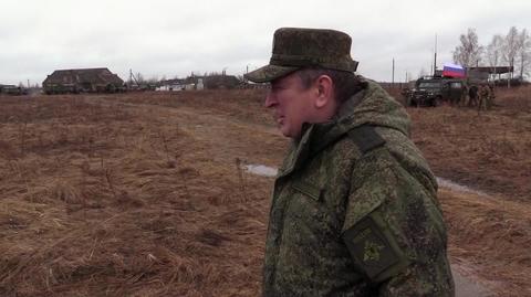 Generał Łapin wręcza odznaczenia rosyjskim żołnierzom walczącym w Ukrainie
