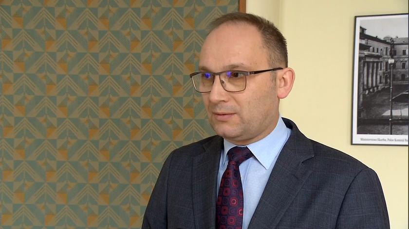 Dotacje dla organizacji bliskich PiS. Szef gabinetu politycznego Czarnka: minister zwrócił się do CBA o nadzór