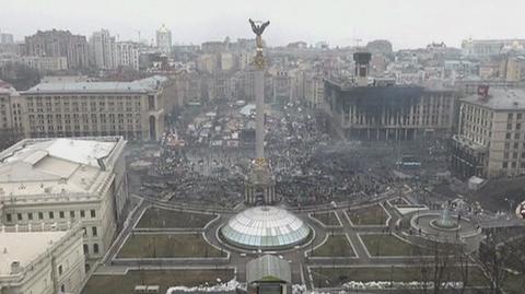 Zniszczenia na kijowskim Majdanie Niepodległości po antyrządowych protestach