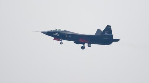 Chińskie myśliwce J-20 na pokazach. Tu jeszcze z rosyjskimi silnikami