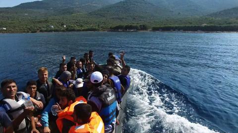 Pierwsze kroki uchodźców w Europie. Cały reportaż z wyspy Lesbos