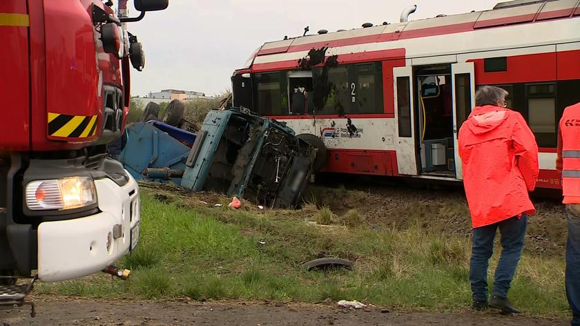 Są ranni zderzeniu ciężarówki z szynobusem (29.04.2020)