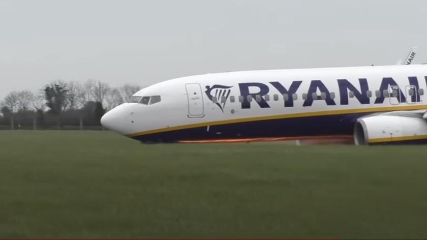 Samoloty Ryanair na lotnisku w Dublinie. Wideo archiwalne
