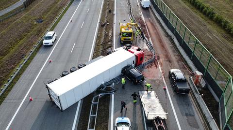 Wilenko: Wypadek czterech pojazdów na autostradzie A2. Leżą dwie ciężarówki (materiał z 24.08.2021)