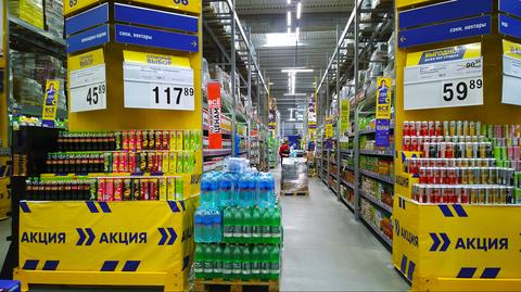 Coca-Cola opuściła Rosję, ale Rosjanie Coca-Colę łatwo kupią. Tylko trochę drożej