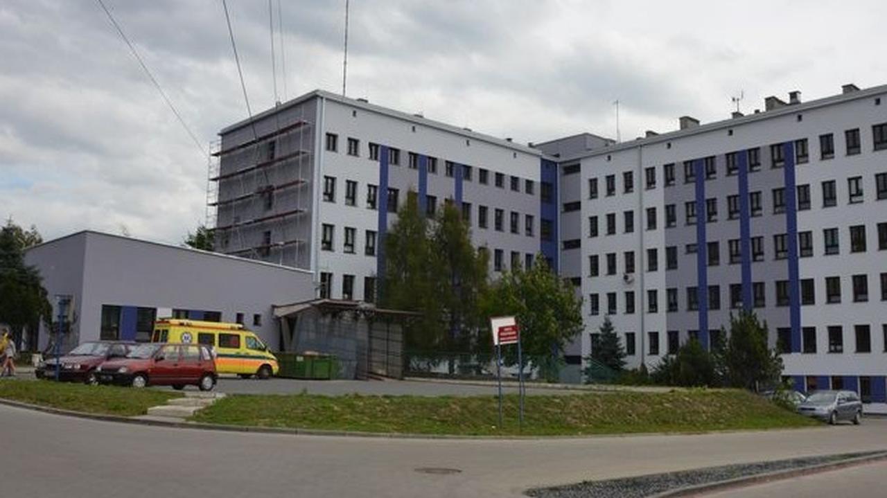Koronawirus W Polsce Wodzislaw Slaski 20 Pacjentow I 25 Medykow Z Wynikiem Pozytywnym Szpital Zamyka Izbe Przyjec Tvn24