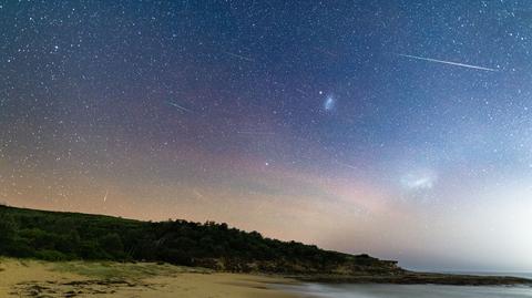 Zielony meteor na niebie Queensland