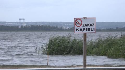 Kąpielisko w szczecińskim Dąbiu znów z czerwoną flagą