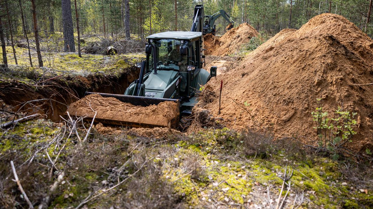 Łotewska armia zaczęła kopać rowy przeciwczołgowe wzdłuż granicy z Rosją
