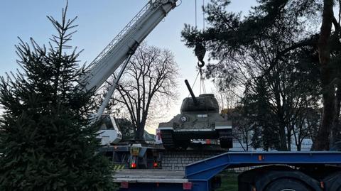 Zdemontowany pomnik T-34 w Mukaczewie (materiał z 11.04.2022)
