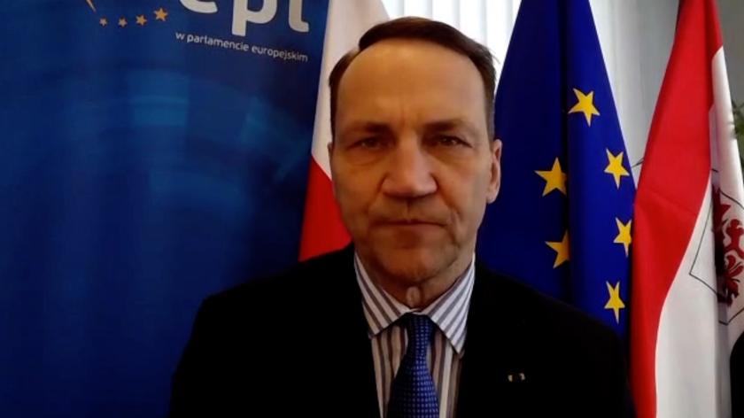 Sikorski: cieszę się, że Kaczyński skorzystał z mojej propozycji honorowego wyjścia z sytuacji