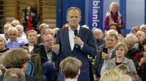 Donald Tusk: nie będę liderem tęczowej rewolucji, ale będzie możliwość zawierania związków partnerskich 