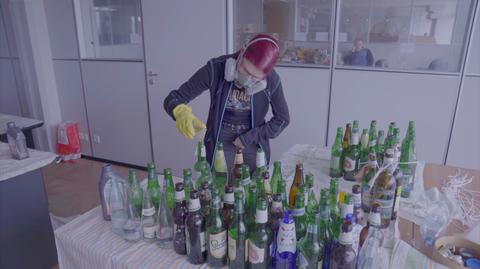 Ukraińskie weteranki robią koktajle Mołotowa, dostarczają leki do szpitali, przygotowują jedzenie
