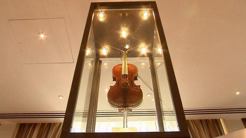 Skrzypce Stradivariusa. Wideo archiwalne