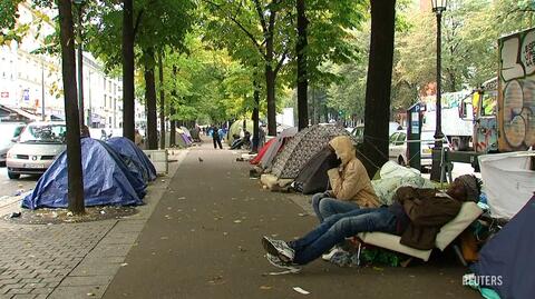 Schronisko dla bezdomnych w centrum miasta. Paryżanie w szoku