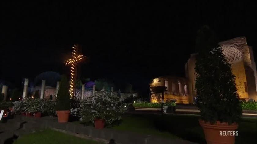 Vía Crucis en el Coliseo con la participación del Papa Francisco 