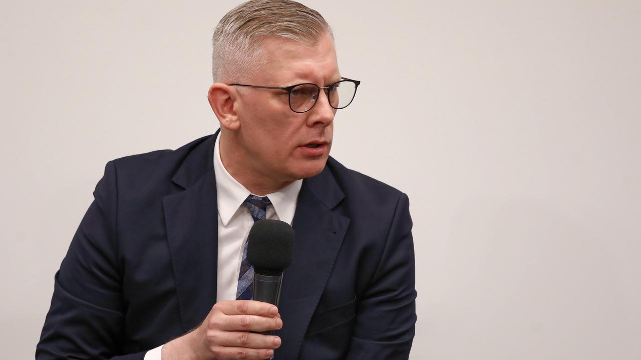 Ценкевич снова с допуском? Это и есть "вызов правительству".
