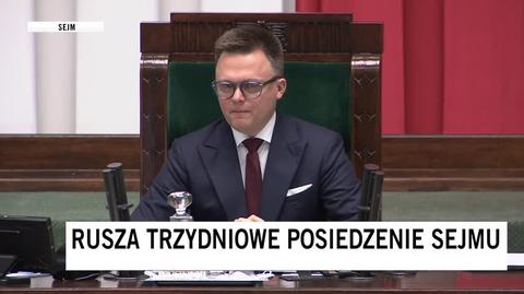 "Agresja, obelgi, krzyki w takim momencie nie są właściwym zachowaniem, jeśli chce się uczcić pamięć tych, którzy odeszli"