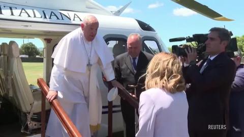 Pope Francis welcomed by Meloni upon his arrival at the G7 summit