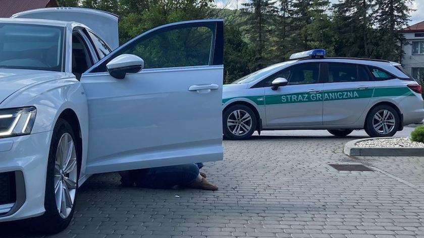 Zatrzymania w sprawie wyłudzania samchodów