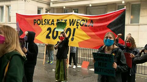 Protest młodych ekologów przed ministerstwem